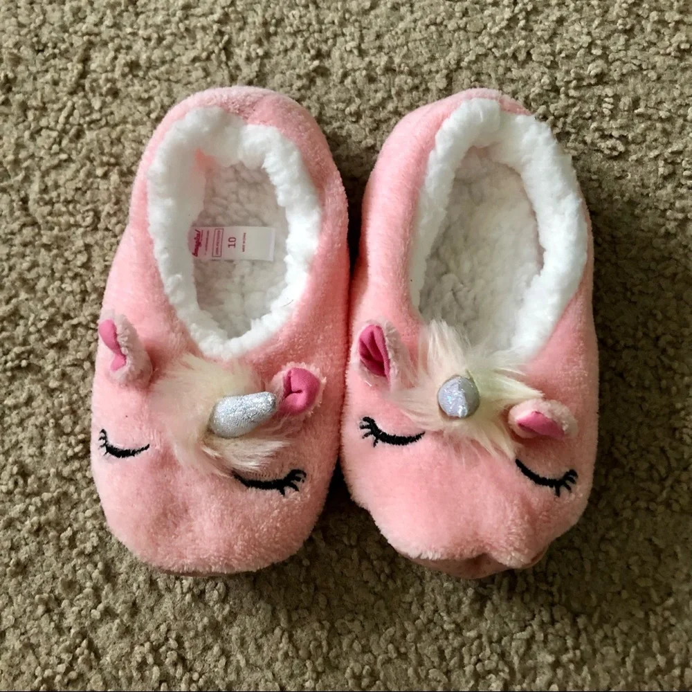 Btween Girls Pink Unicorn Fluffy Slippers NWOT